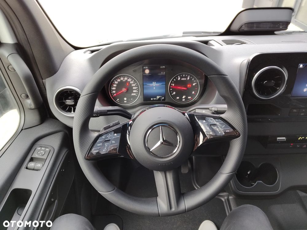 Mercedes-Benz Sprinter 319 CDI - 10