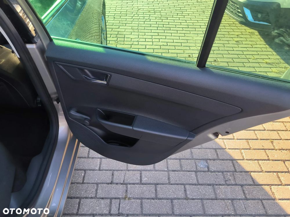 Skoda Fabia 1.0 TSI Clever - 24
