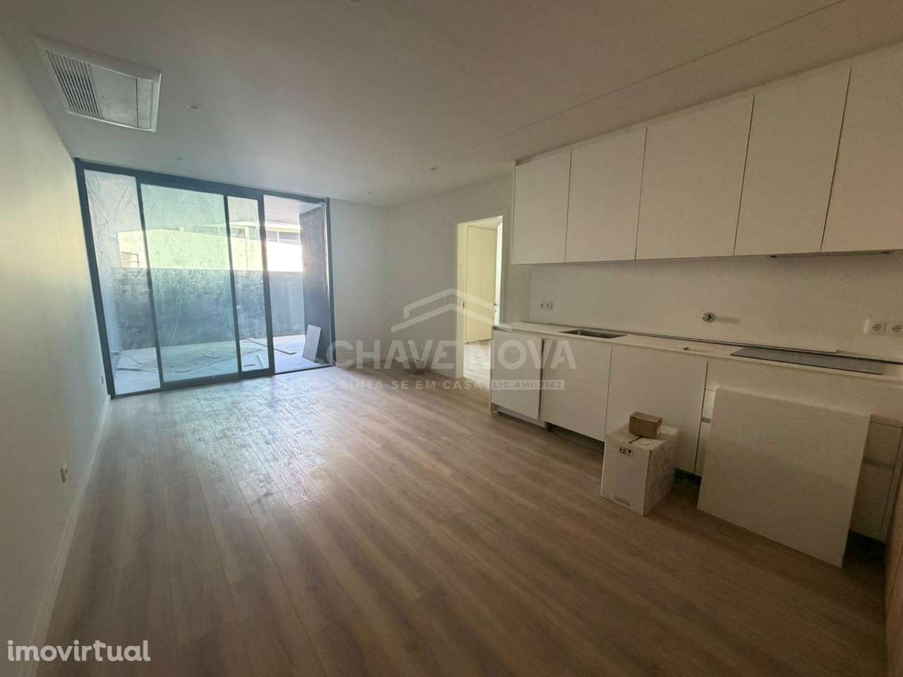 T1 Novo c/ Lugar de Garagem em Santa Marinha (Metro Linha Rubi) - Grande imagem: 2/24