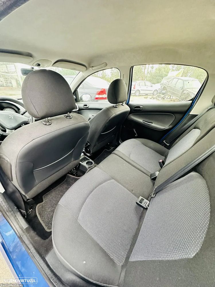 Peugeot 206+ 1.1 Urban - 16