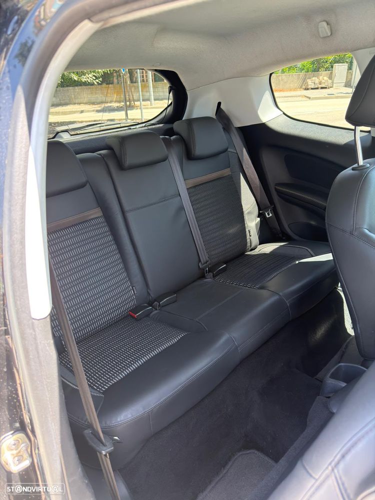 Peugeot 208 1.6 e-HDi Allure 95g - 8