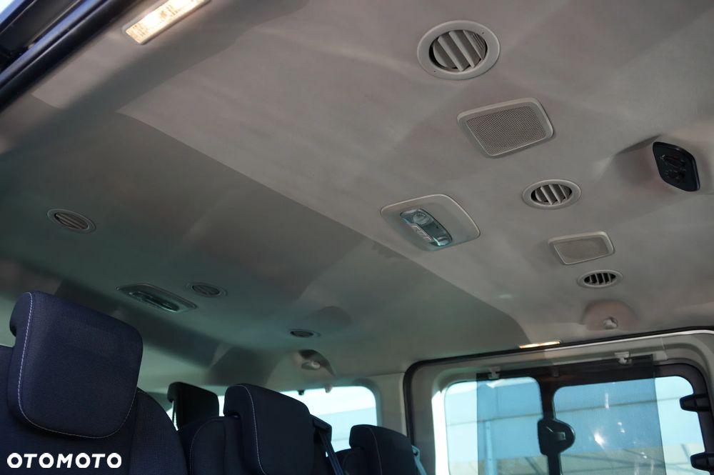 Ford Tourneo Custom 2.0 EcoBlue L2 Trend - 32