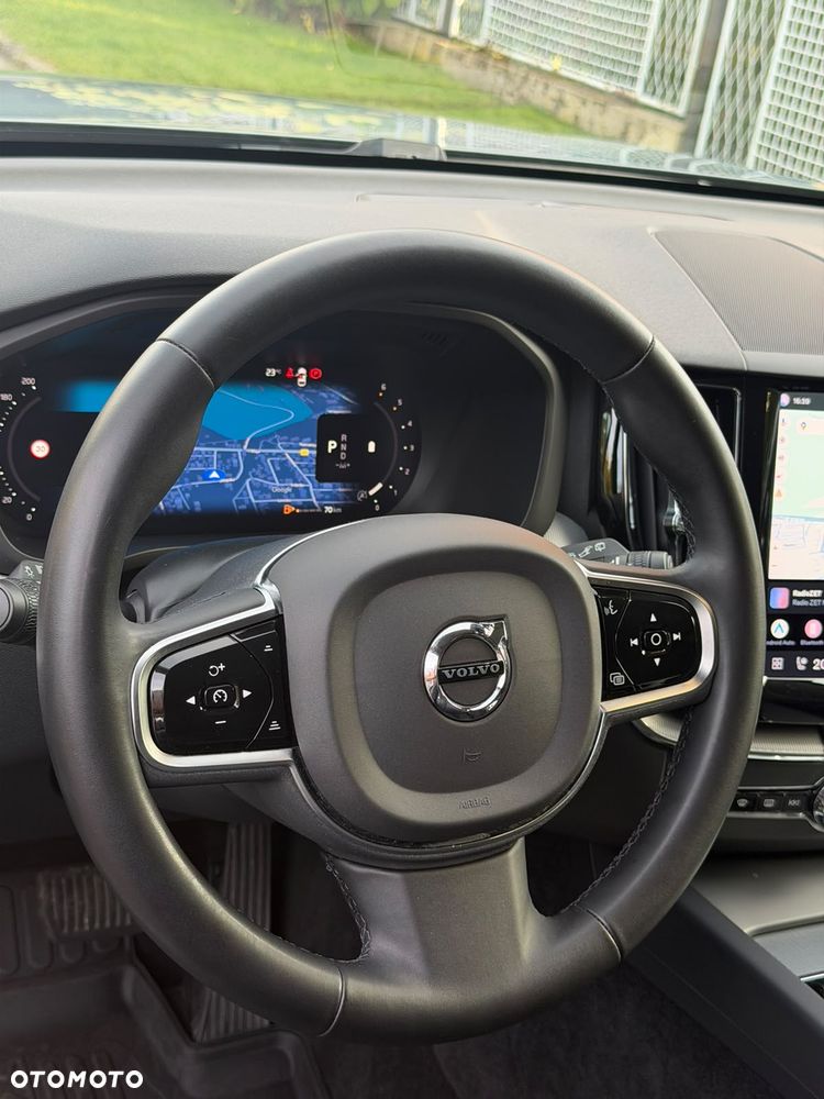 Volvo XC 60 B4 D AWD Plus Bright - 12