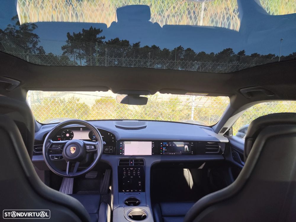 Porsche Taycan 4 - 17
