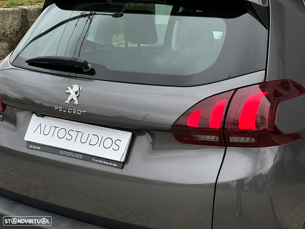 Peugeot 2008 PureTech 110 GPF Stop&Start EAT6 Allure - 14