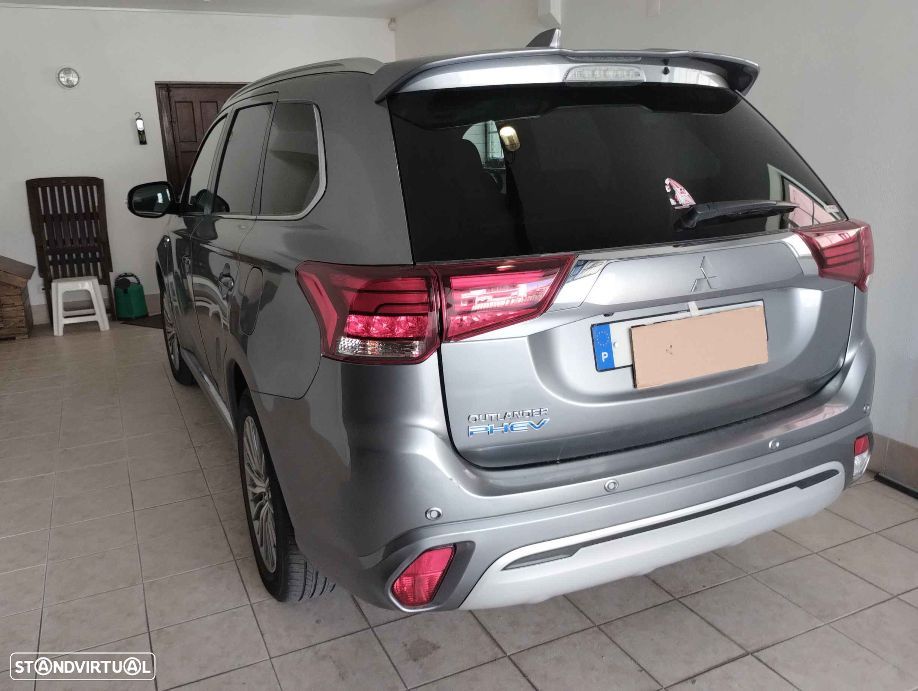 Mitsubishi Outlander 2.4 Instyle - 3
