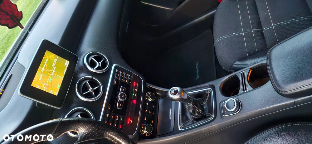 Mercedes-Benz Klasa A 180 Peak Edition - 33