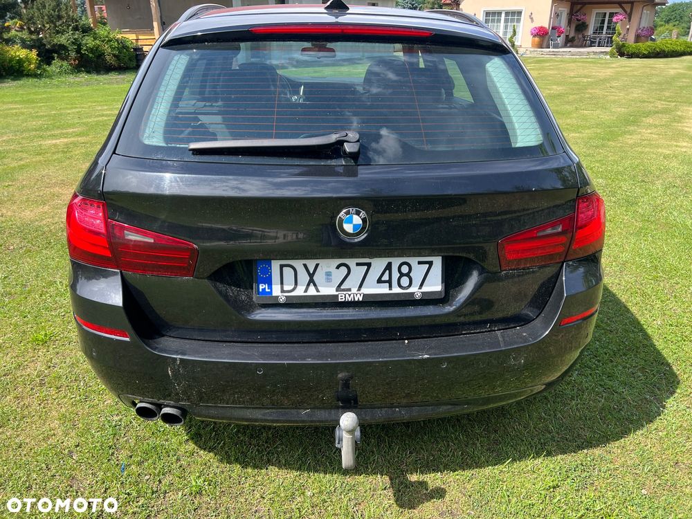 BMW Seria 5 525d Luxury Line - 4