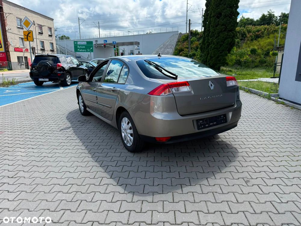 Renault Laguna 1.6 16V Emotion - 7