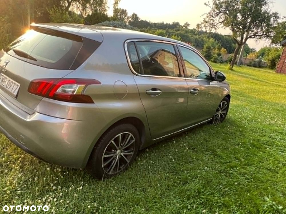 Peugeot 308 PureTech 130 GPF EAT8 Stop & Start Allure - 4