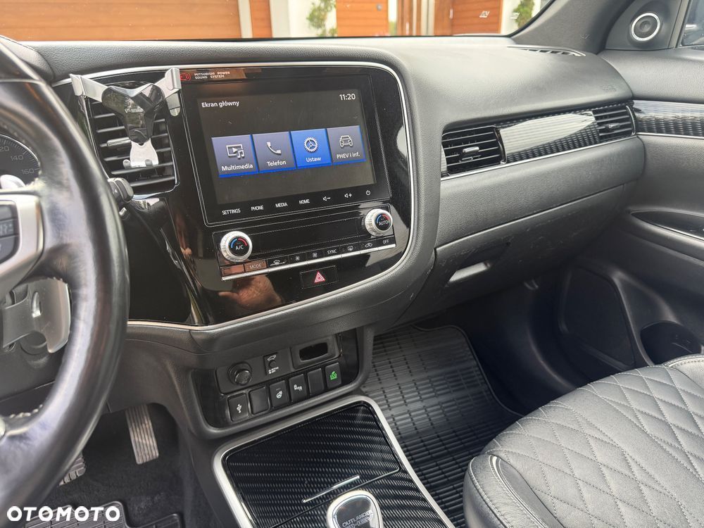 Mitsubishi Outlander 2.4 4WD Diamant+ - 23