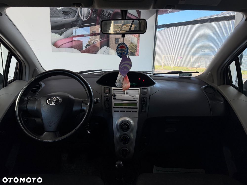 Toyota Yaris 1.0 Luna A/C - 20