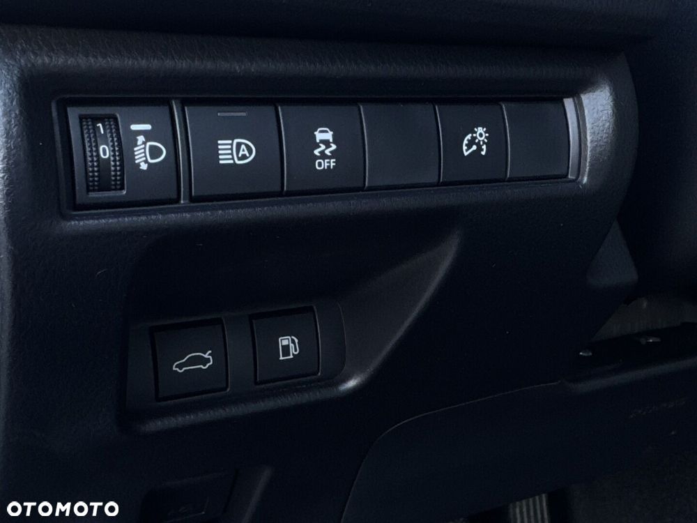 Toyota Camry - 29