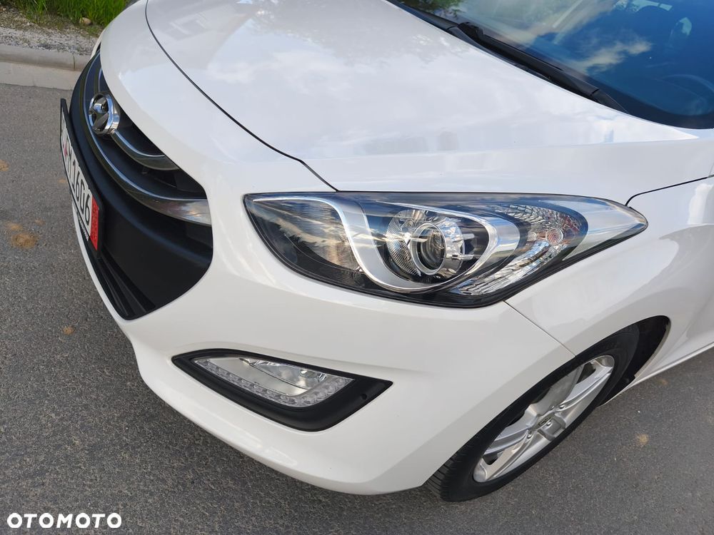 Hyundai i30 blue Kombi 1.6 GDi Passion - 8