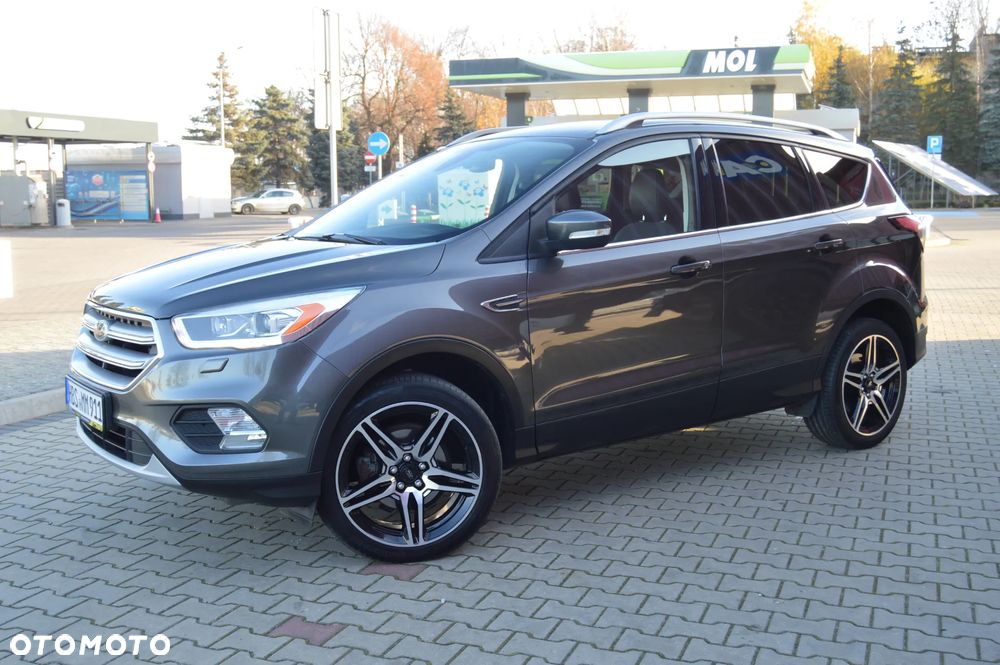 Ford Kuga 1.5 EcoBoost 2x4 Titanium - 19