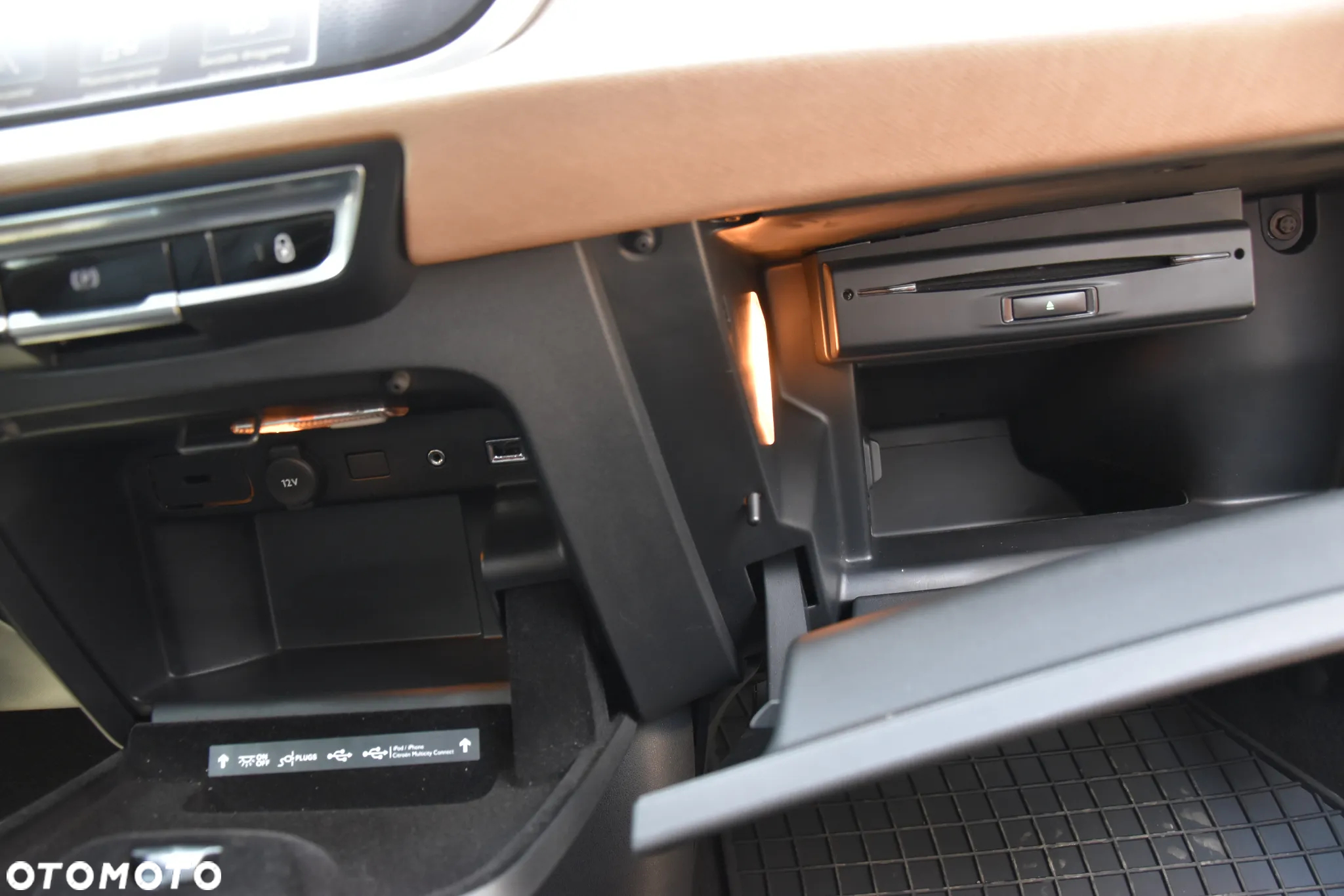 Citroën C4 Grand Picasso BlueHDi 150 EAT6 Exclusive - 25
