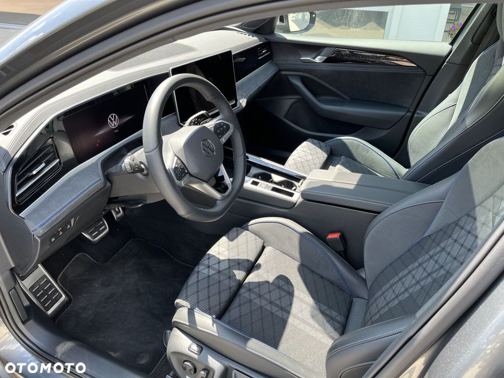 Volkswagen Passat - 10