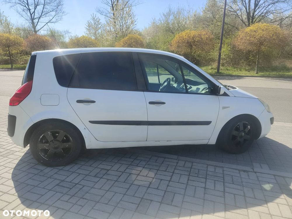 Renault Scenic 1.9 dCi FAP Conquest - 3