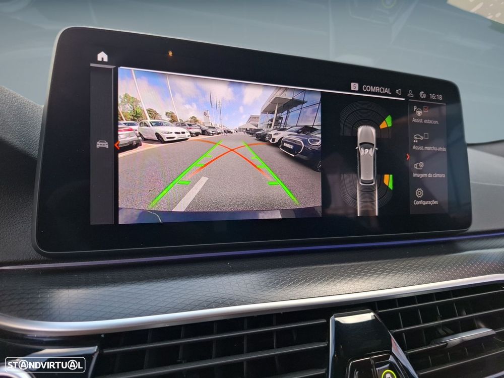 BMW 520 d Pack Desportivo M Auto - 25