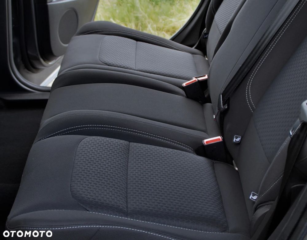 Ford Kuga - 32