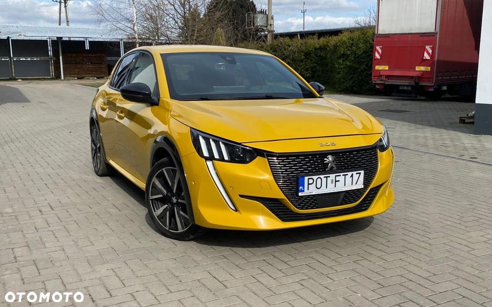 Peugeot 208 PureTech 100 GT - 1