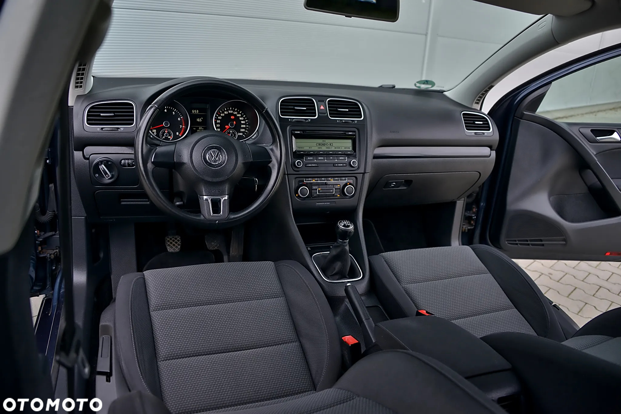 Volkswagen Golf - 36