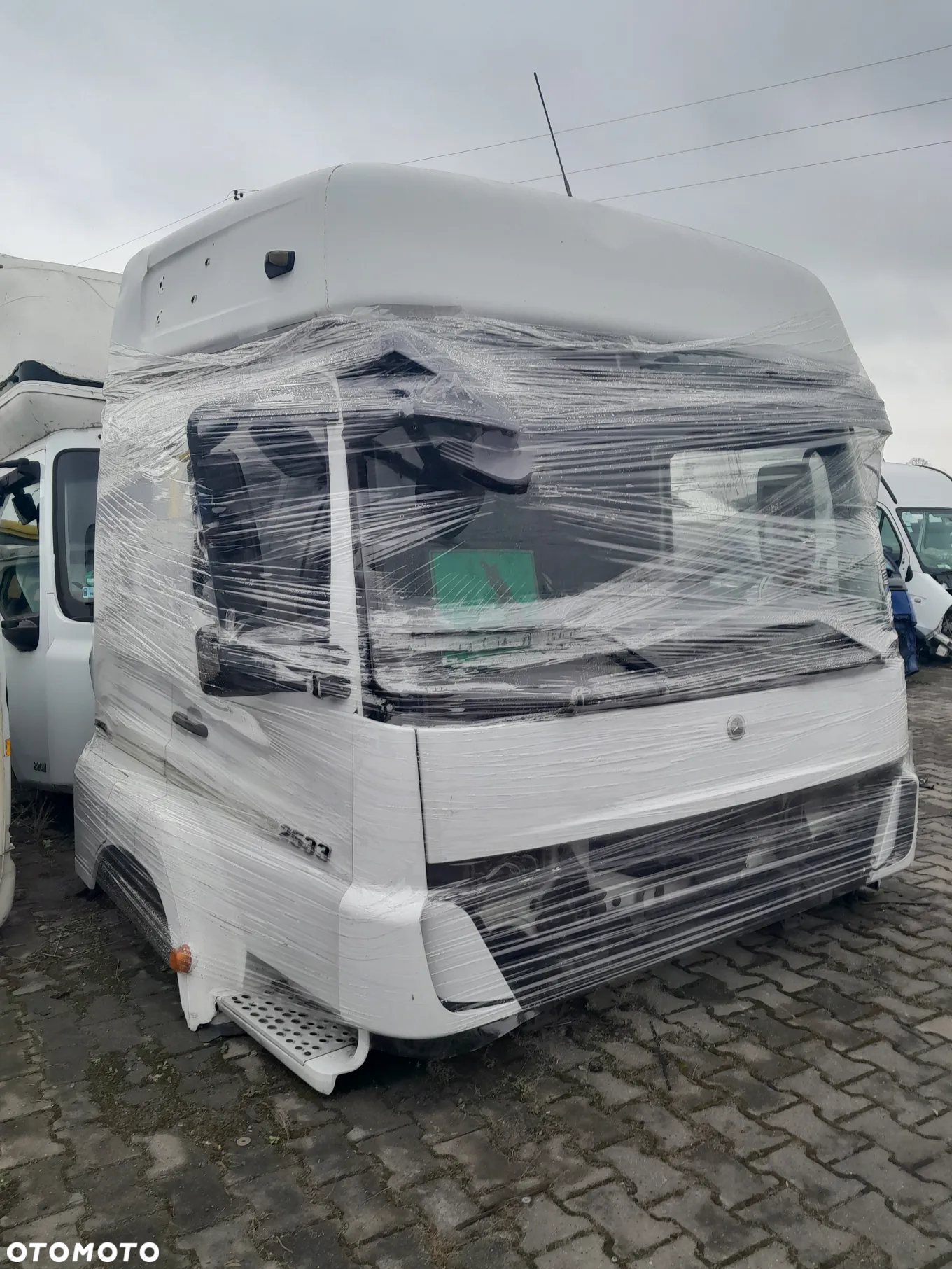 Kabina MERCEDES ATEGO AXOR wysoka sypialna 4 - 7