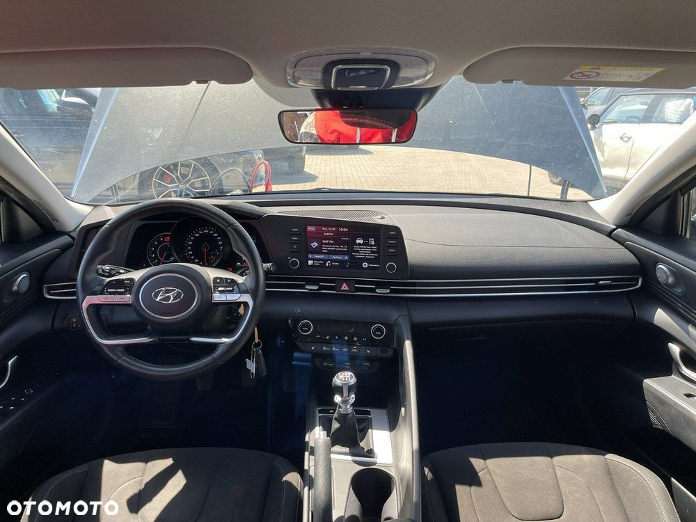 Hyundai Elantra 1.6 Modern - 10