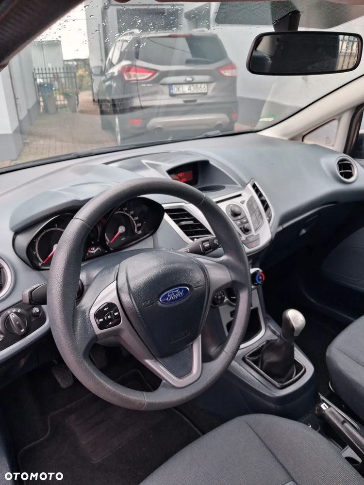 Ford Fiesta - 17