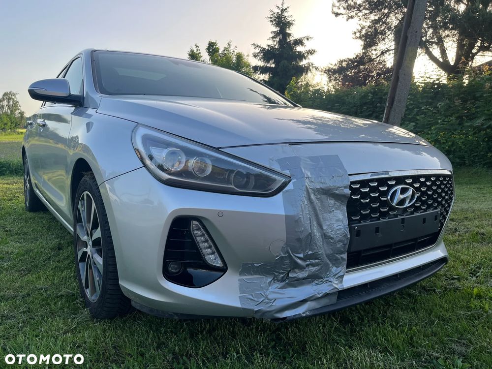 Hyundai i30 1.6 D Premiere Luxury DCT - 8
