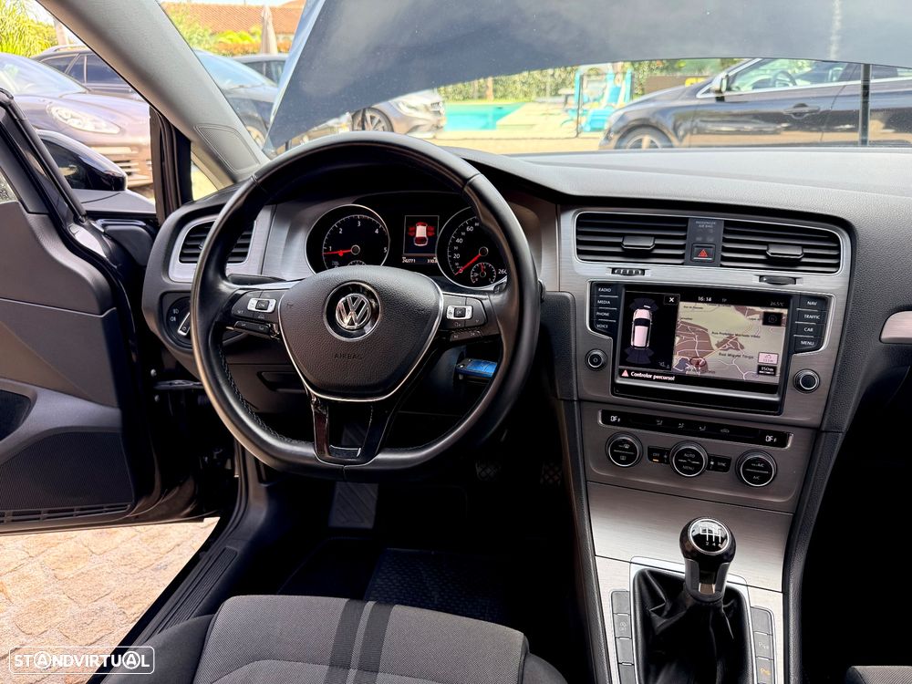 VW Golf - 53