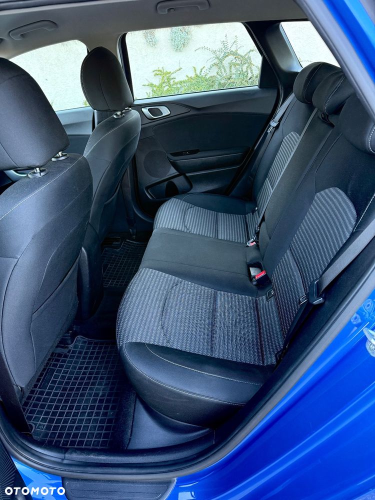 Kia Ceed 1.5 T-GDI M DCT - 11