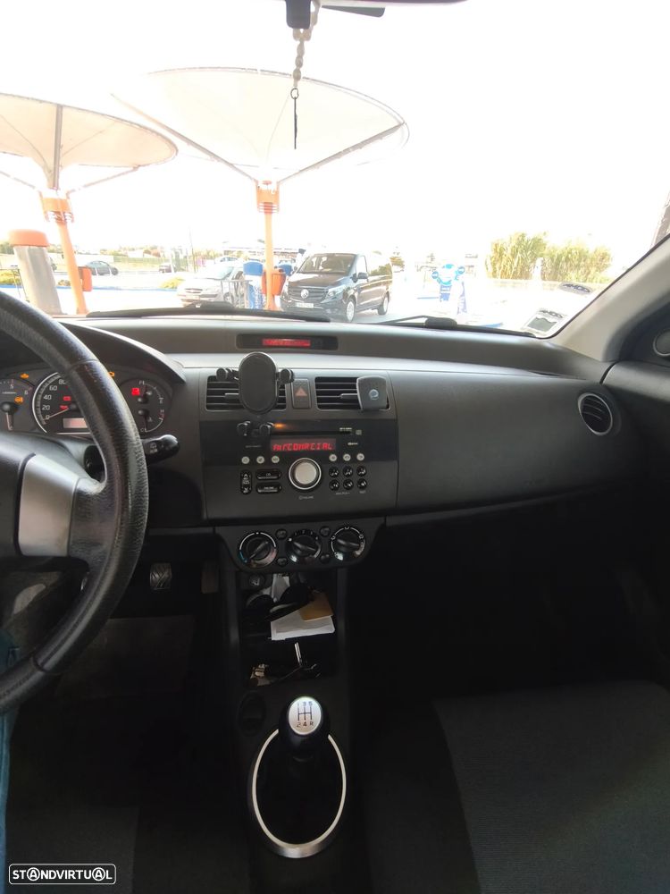 Suzuki Swift 1.3 DDiS GL - 10