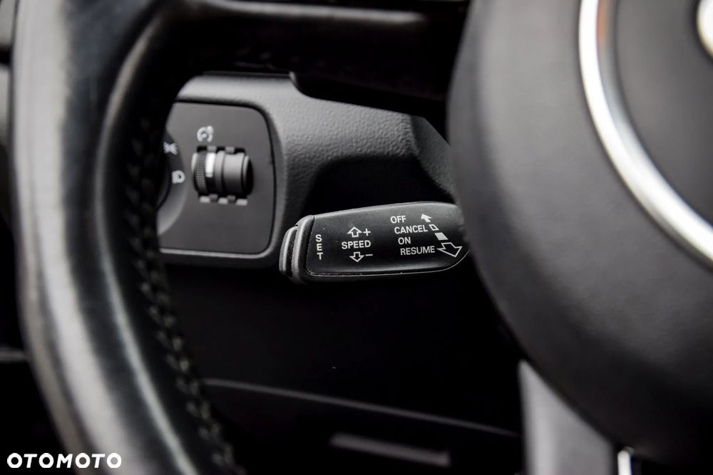 Audi Q3 ver-2-0-tdi-quattro-s-tronic-sport - 26