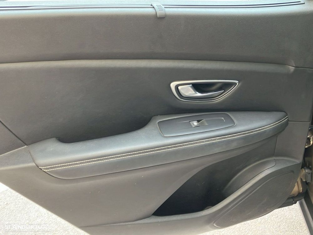 Renault Scénic - 23