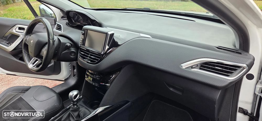 Peugeot 2008 1.6 BlueHDi Allure - 12