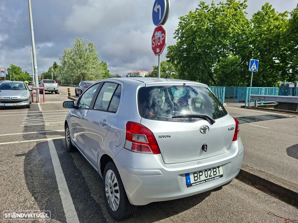 Toyota Yaris 1.0 VVT-i AC Manual - 5