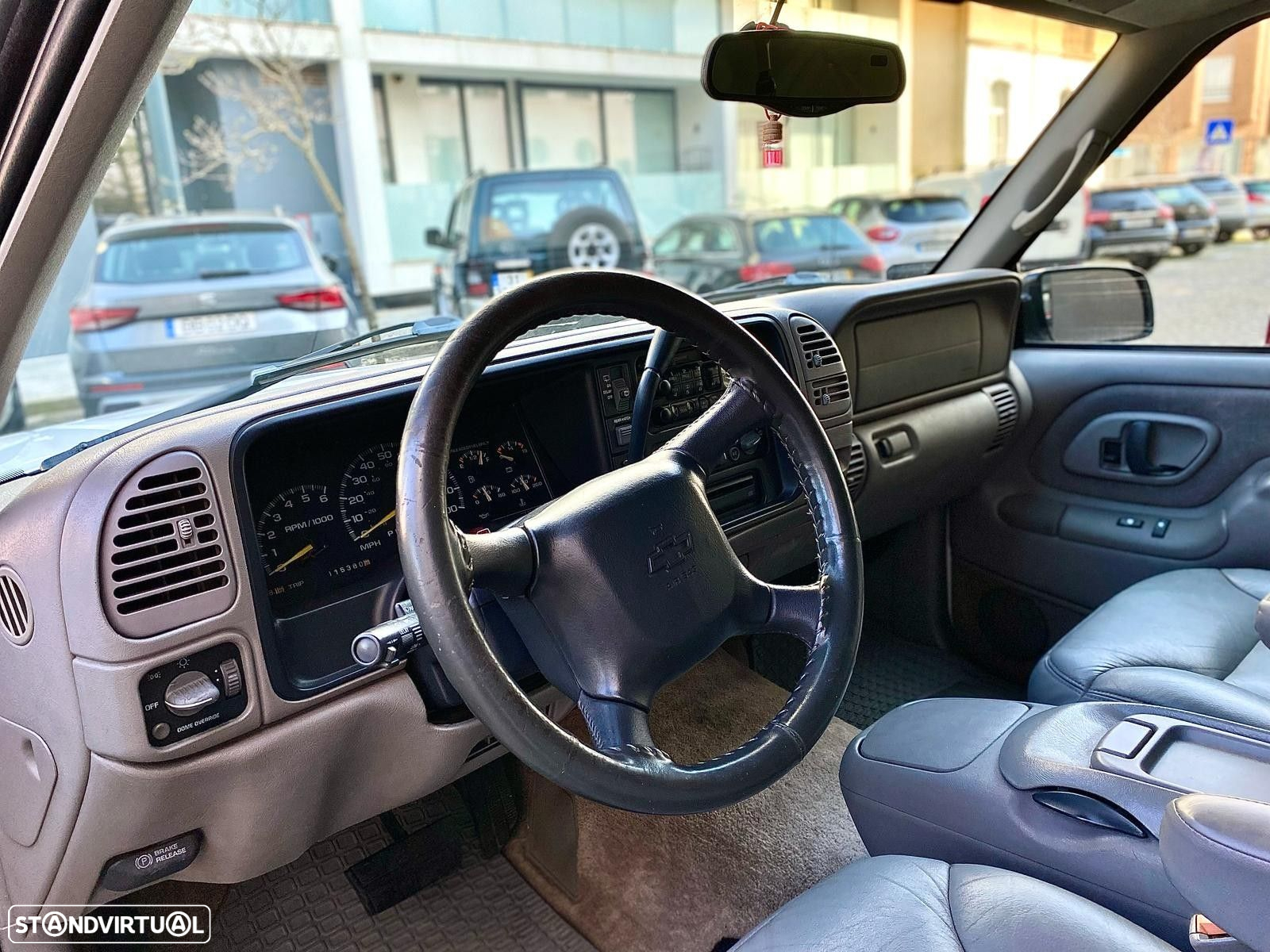 Chevrolet Tahoe - 20