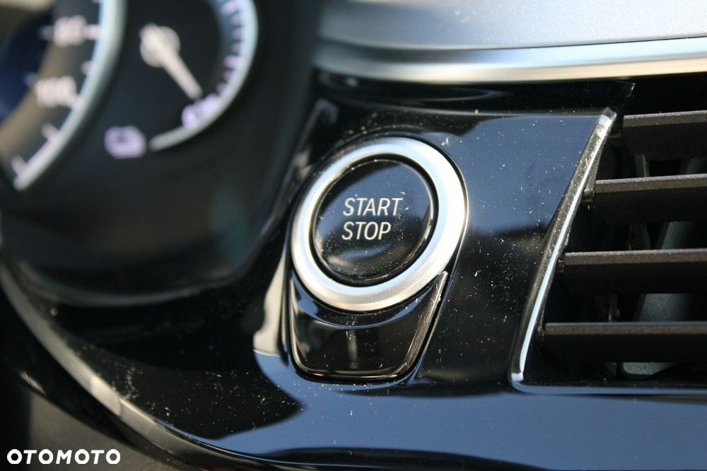 BMW Seria 5 - 32