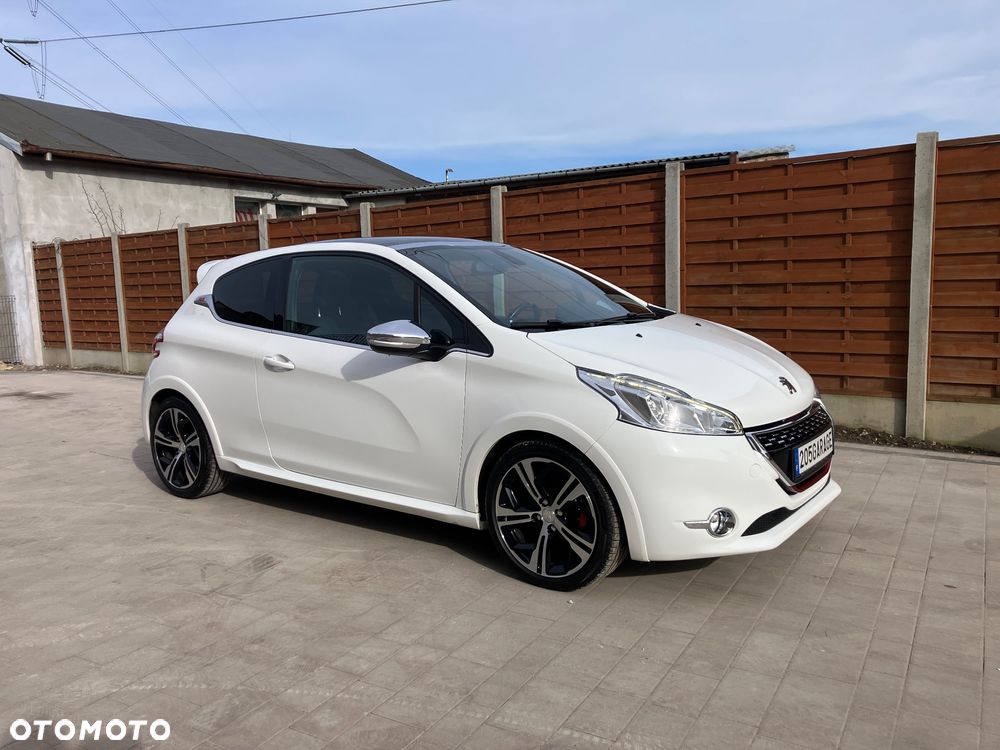 Peugeot 208 1.6 THP GTi - 2