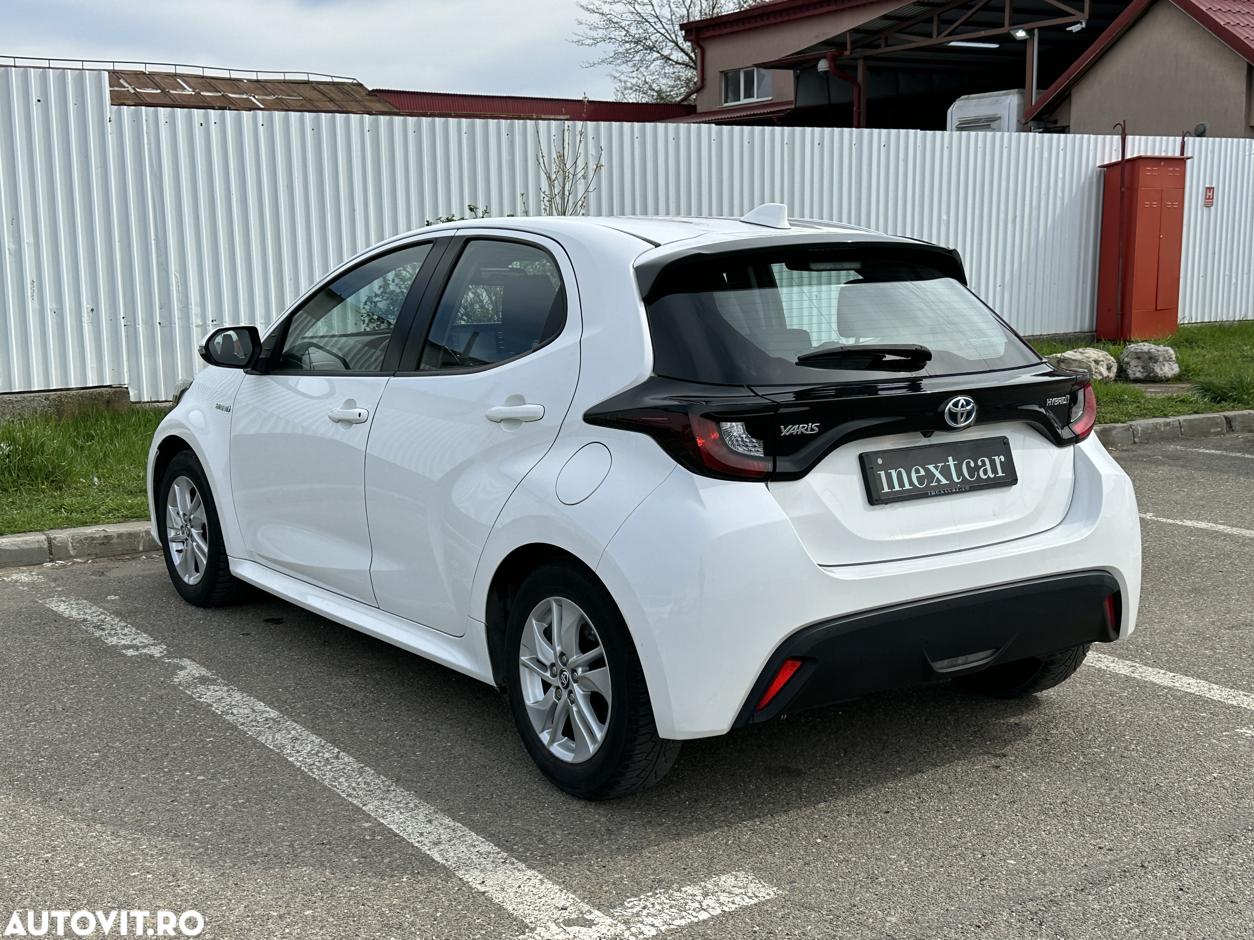 Toyota Yaris 1.5 VVT-i HSD Dynamic - 6