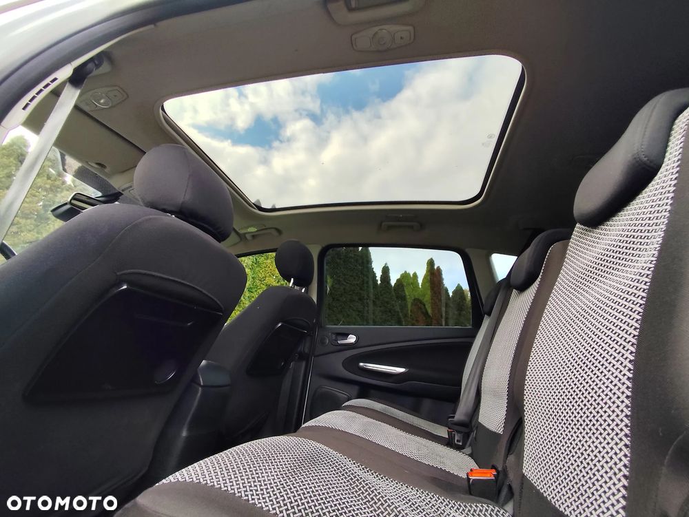Ford S-Max - 10