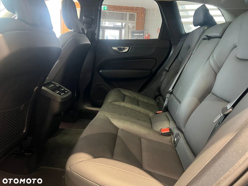 Volvo XC 60 B5 D AWD Geartronic Inscription - 18