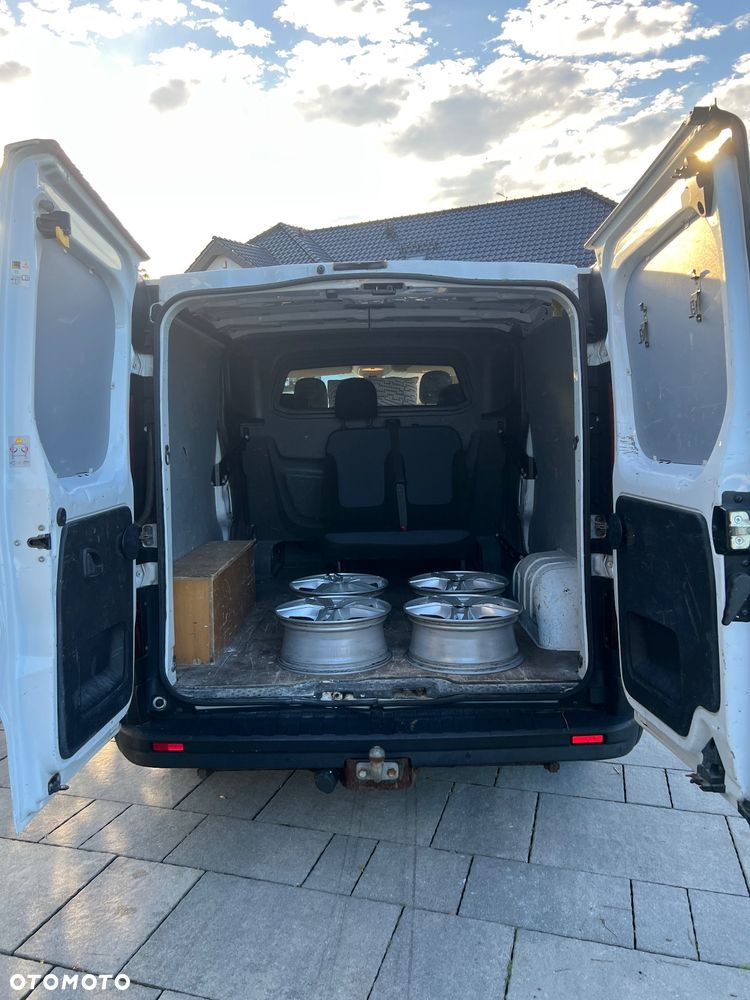 Opel Vivaro - 8