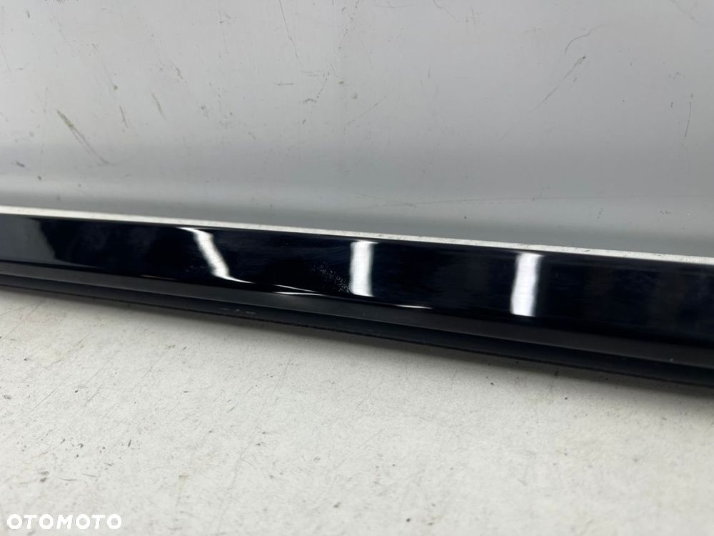 Listwa Porsche Macan I 95b 14r.- prawa tylna listwa zgarniająca zewnętrzna drzwi prawy tył 95b839478 - 9