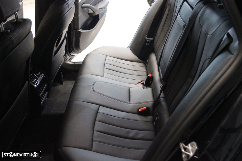 BMW 520 d Line Luxury Auto - 10