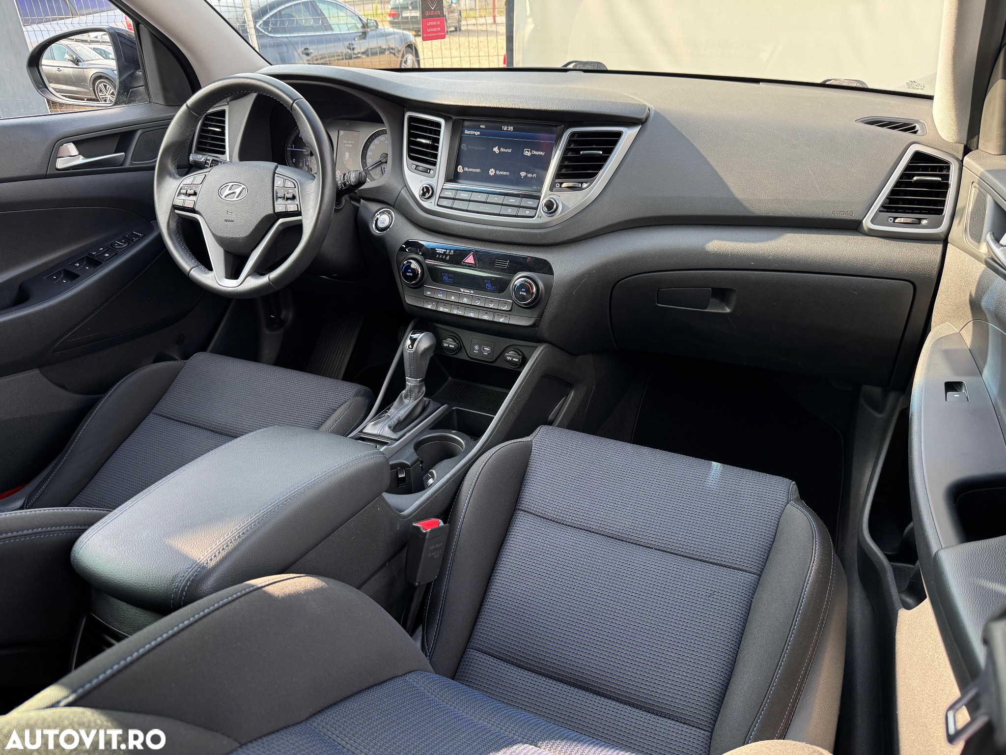 Hyundai Tucson 2.0 CRDI 4WD Automatik Style - 6