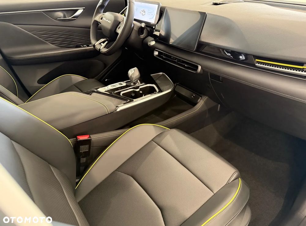 BAIC 5 1.5T Comfort DCT - 12