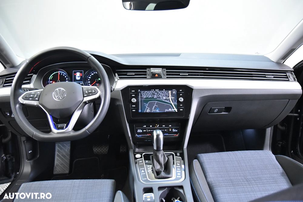 Volkswagen Passat - 9