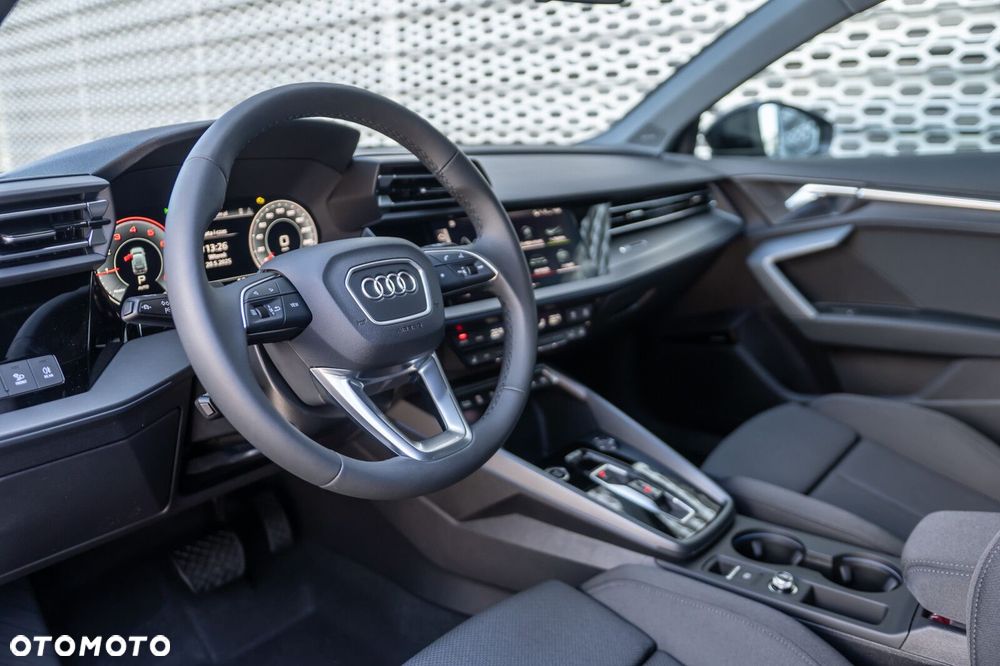 Audi A3 Sportback - 12